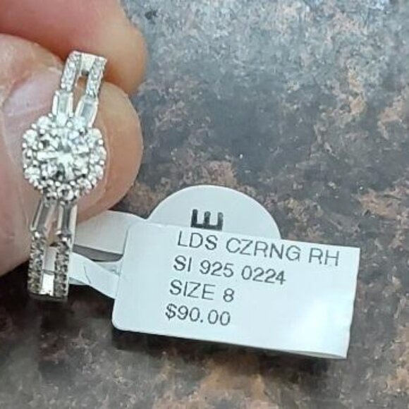 NWOT Sz 8 CZ 925 Ring Retails for $90 - Picture 2 of 6